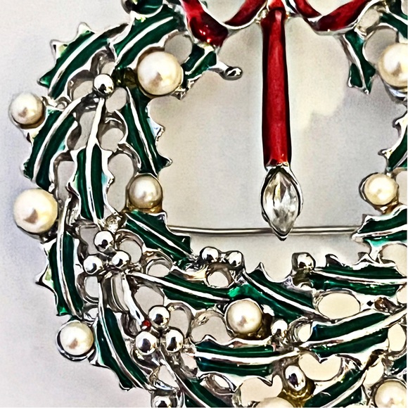 Vintage Silver Christmas Wreath Brooch / Pin - Picture 3 of 4